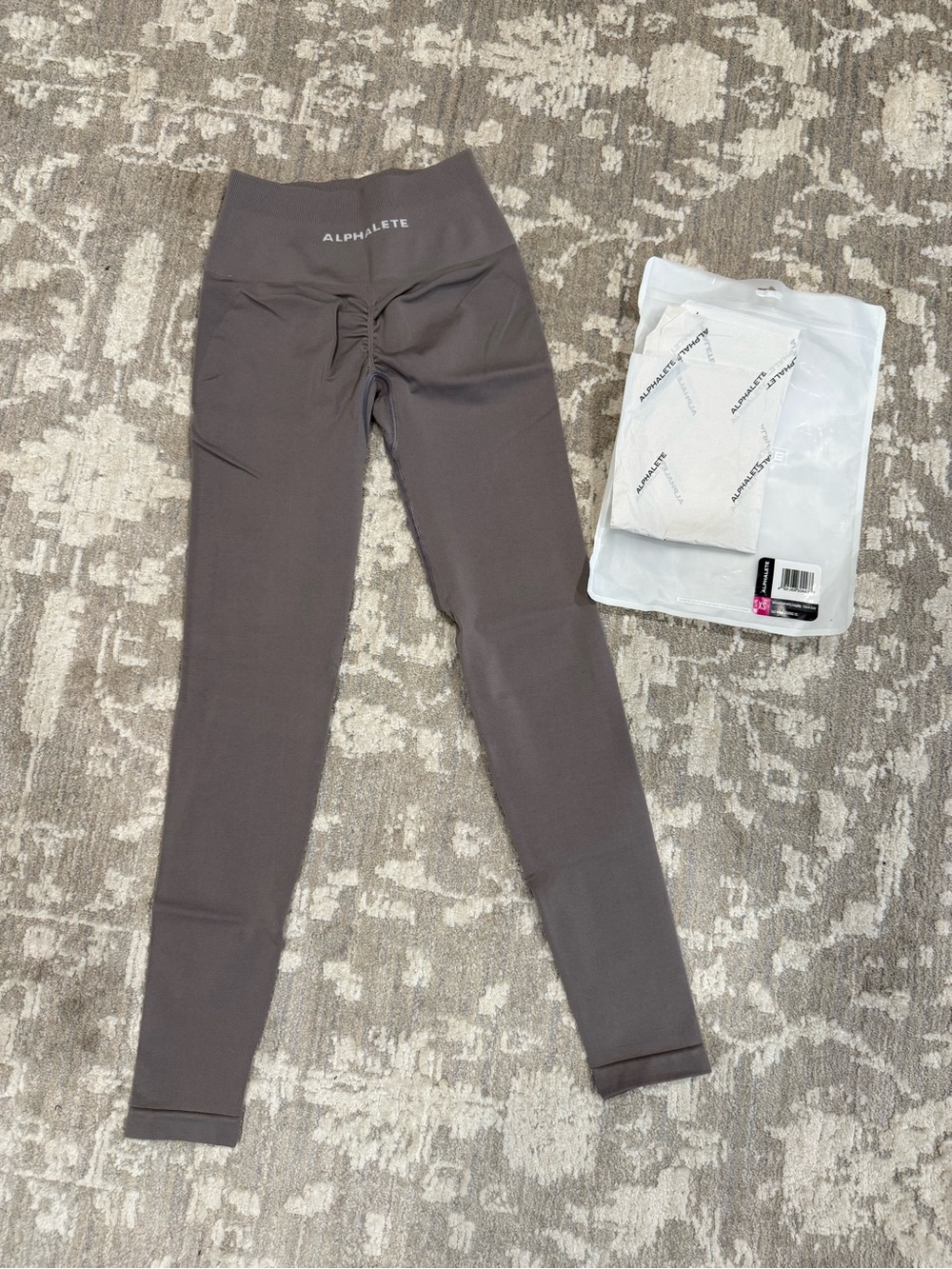 Alphalete Women's Amplify Legging - Storm Grey new with tags size xs